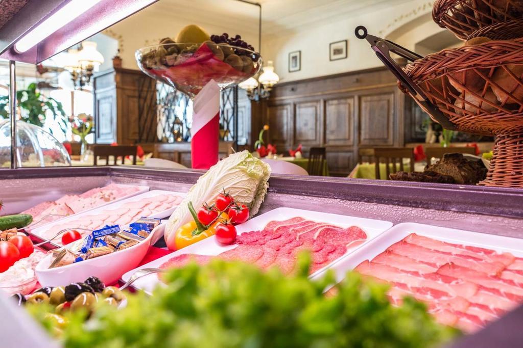 Metzgerei Gasthof Oberhauser - Hotel Zur Post 애글린 외부 사진