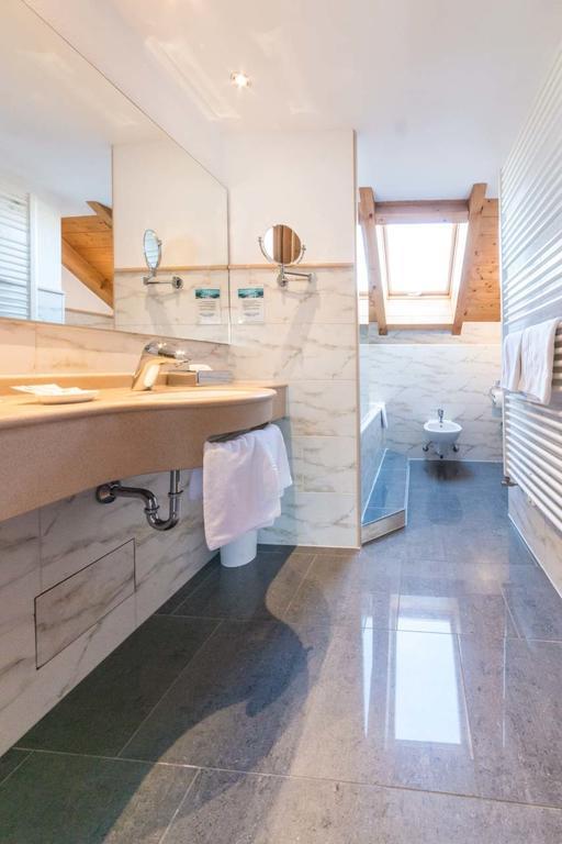 Metzgerei Gasthof Oberhauser - Hotel Zur Post 애글린 외부 사진